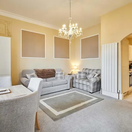 Host & - 3 Metropole Towers Daire *