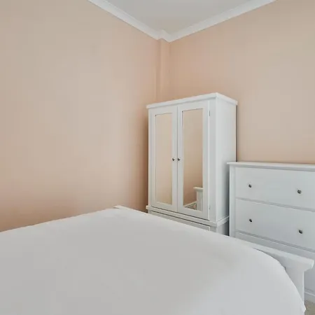 Apartament Host & - 3 Metropole Towers Whitby
