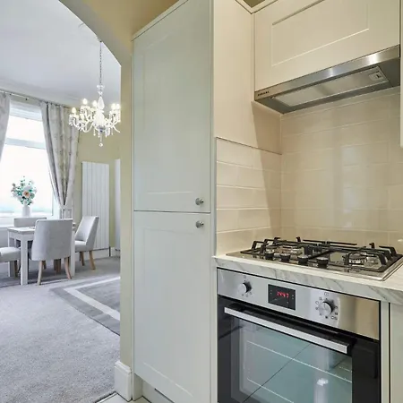 Host & - 3 Metropole Towers Daire Whitby